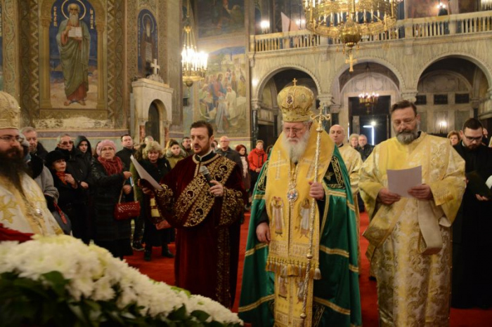 Василиева св. литургия и молебен за новата 2019 година бяха отслужени в Патриаршеската катедрала