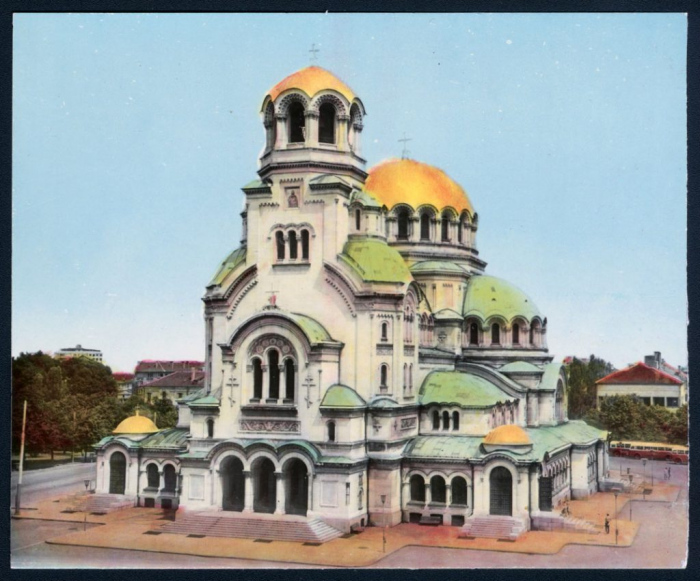 Представена беше експертизата, изготвена от УАСГ за техническото състояние на Патриаршеската катедрала „Св. Александър Невски“