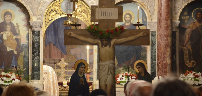 Дванадесетте евангелия, разказващи за кръстната смърт на Спасителя, бяха прочетени в Патриаршеската катедрала