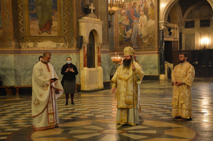 С архиерейска св. литургия бе отбелязан празникът на св. Братя Кирил и Методий в ПКСХП „Св. Александър Невски“